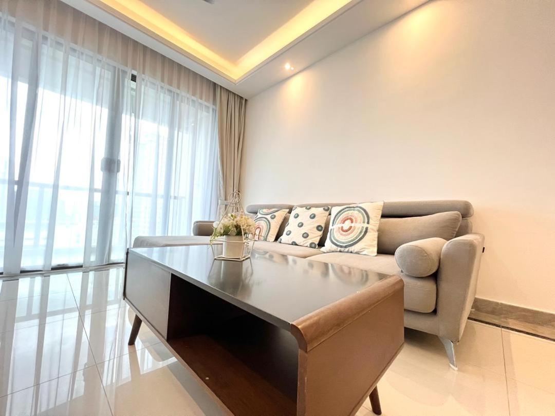 Rnf Princess Cove 2BR 4-5pax Johor Bahru Apartment Luaran gambar